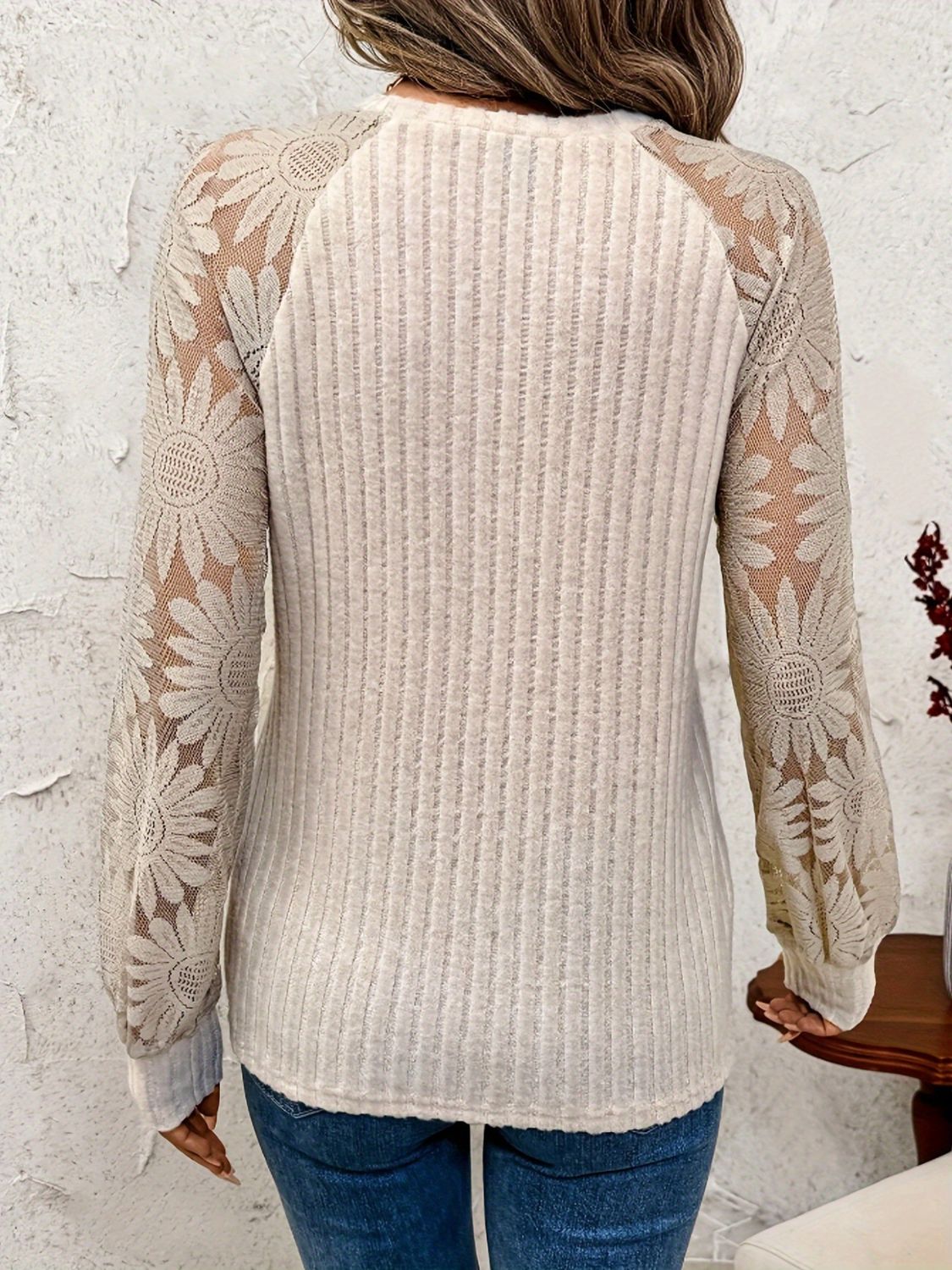 Koisoon Round Neck Lace Patchwork Long Sleeve Top