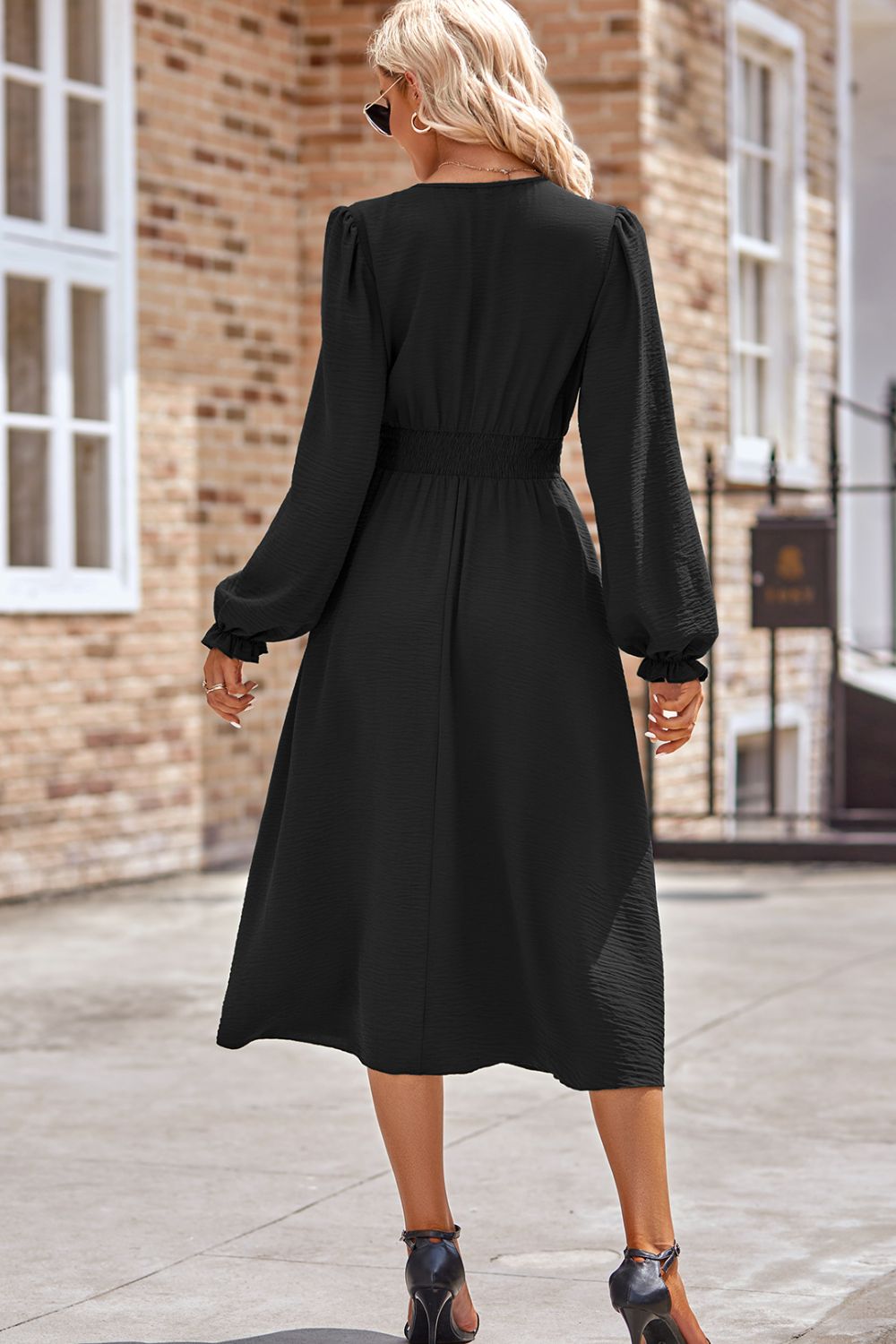 Koisoon V-Neck Flounce Sleeve Midi Dress