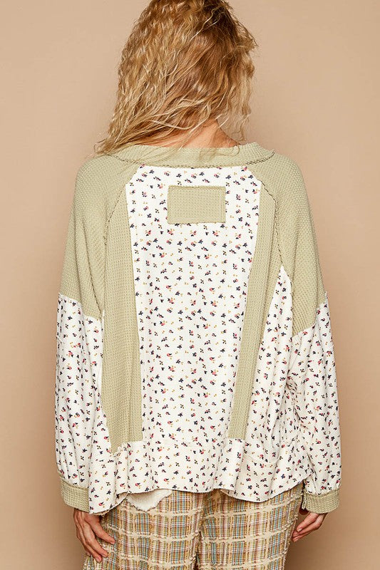 Koisoon Waffle Knit Floral Notched Long Sleeve Top