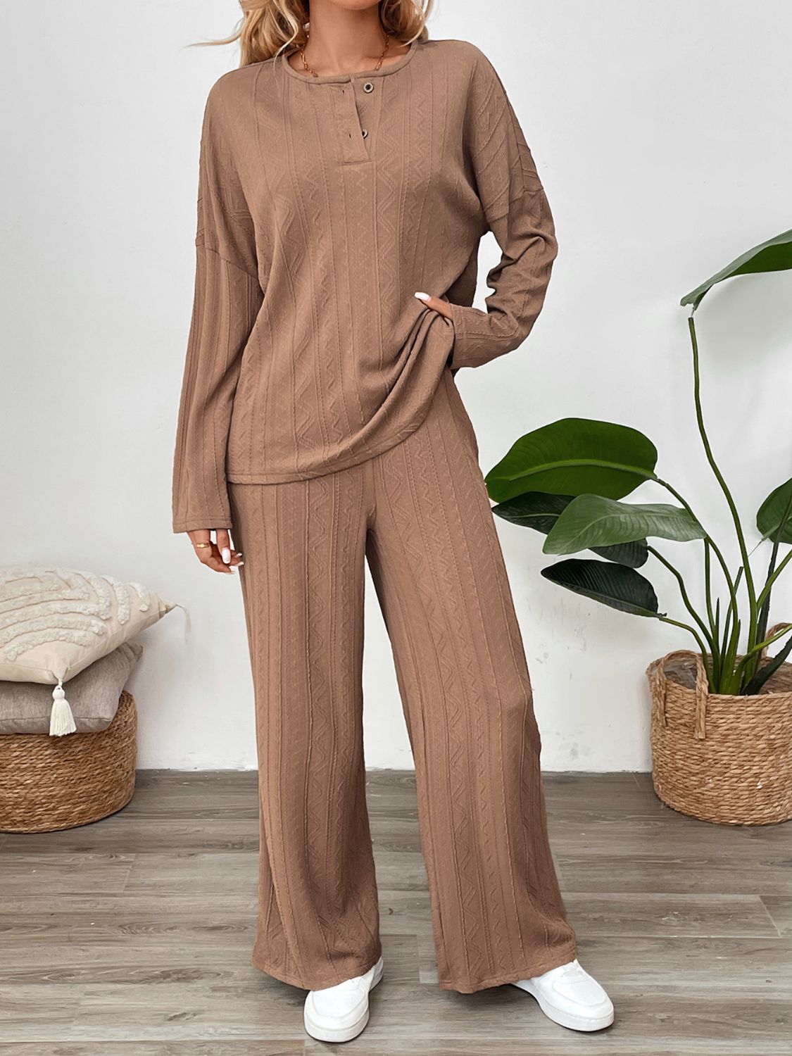 Koisoon Quarter Button Long Sleeve Top and Pants Set