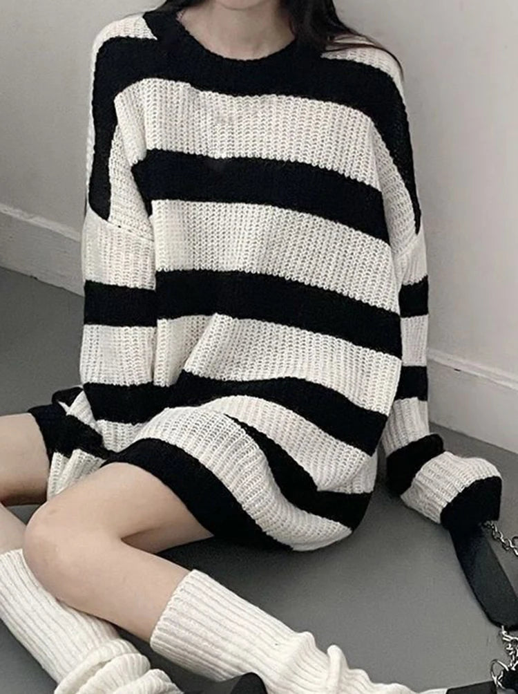 Koisoon Streetwear Punk Women Y2K Sweaters Harajuku Long Sleeve Loose Gothic Knitted Jumpers Korean Vintage All Match Pullover Tops