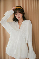 Koisoon Elegant Women Loose White V-Neck Pleated Shirts Female Lantern Full Sleeve Tops Blouses Casual Blusas 2024 Spring Summer