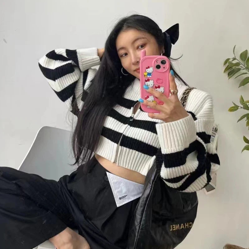 Koisoon Autumn Women Cardigan Sweater Fashion Korean Stripe All Match Loose Knitted Coats Female Zipper Cropped Jacket New