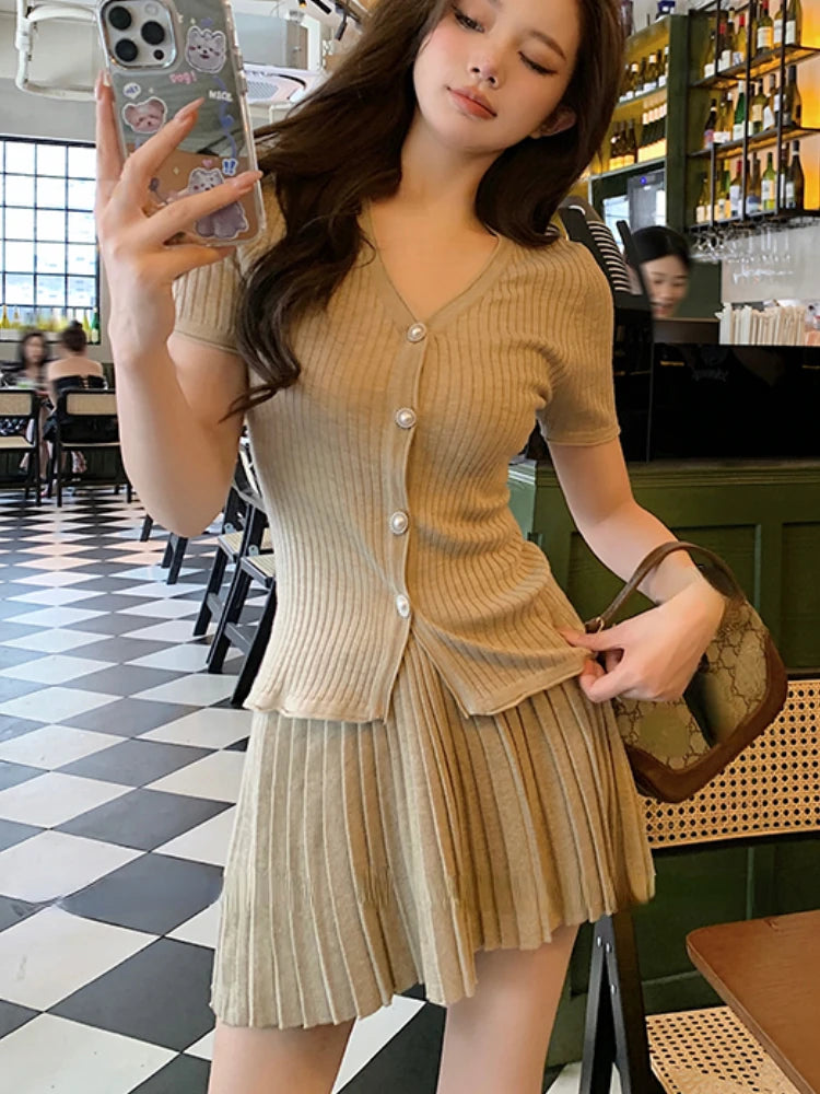 Koisoon Summer Korean Fashion Retro Two Piece Set Women Elegant Party Mini Skirt Set Female Bodycon Casual Tops+Pleated Skirt Suit