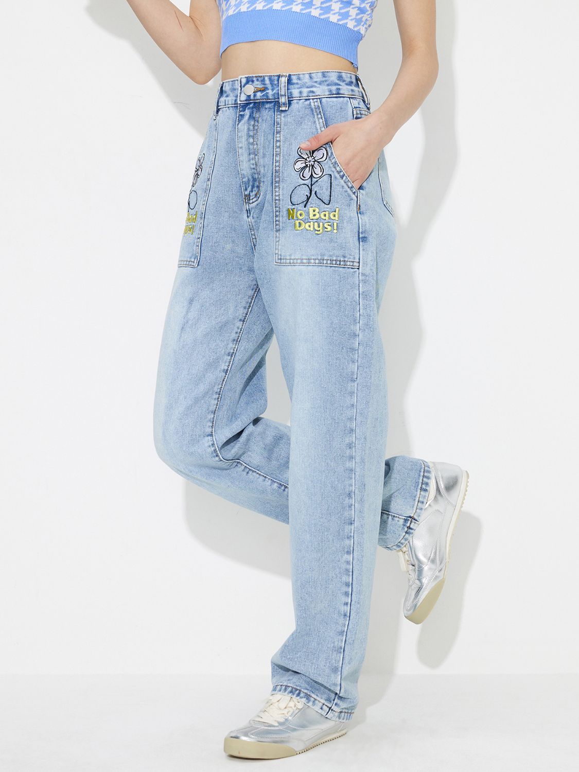 Koisoon Flower High Rise Straight Leg Jeans with Pockets