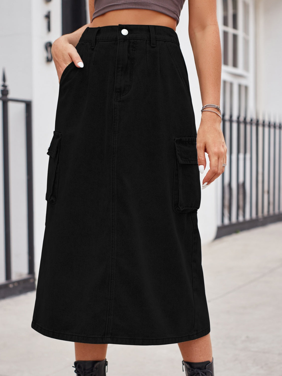 Koisoon Slit Buttoned Denim Skirt with Pockets