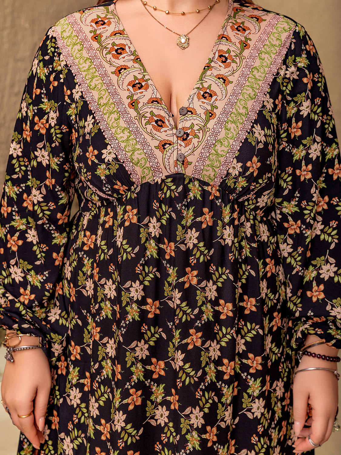 Koisoon Plus Size Floral V-Neck Balloon Sleeve Dress