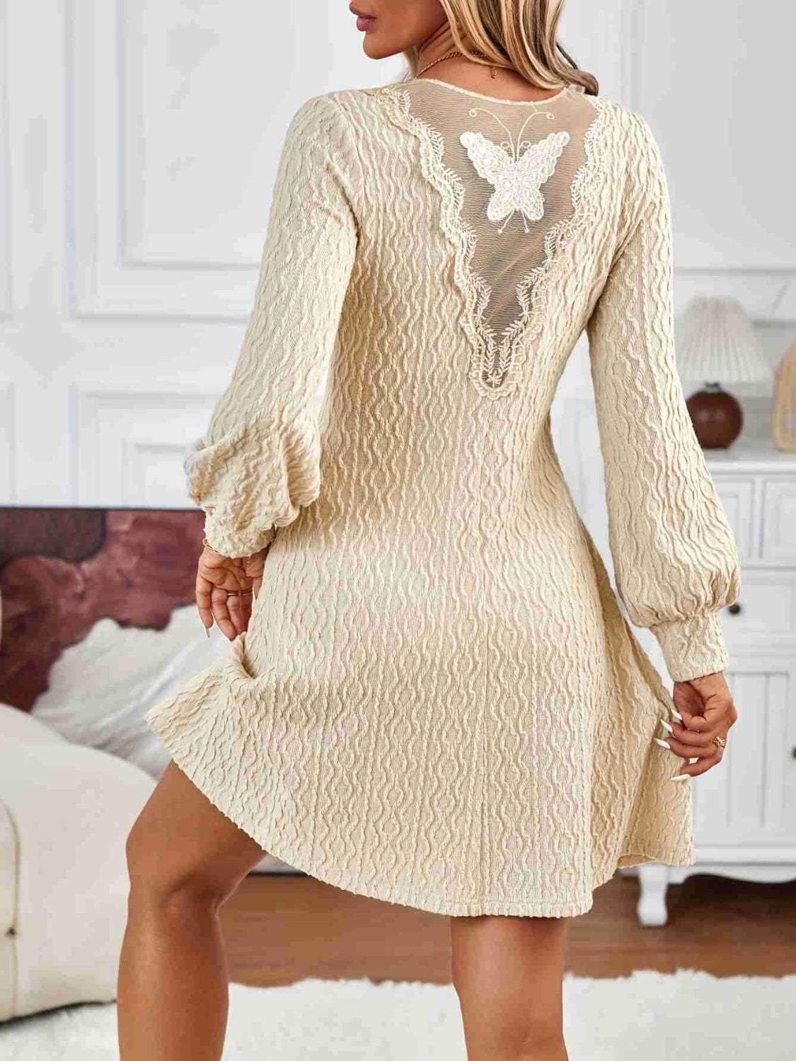 Koisoon Lace Detail V-Neck Long Sleeve Dress