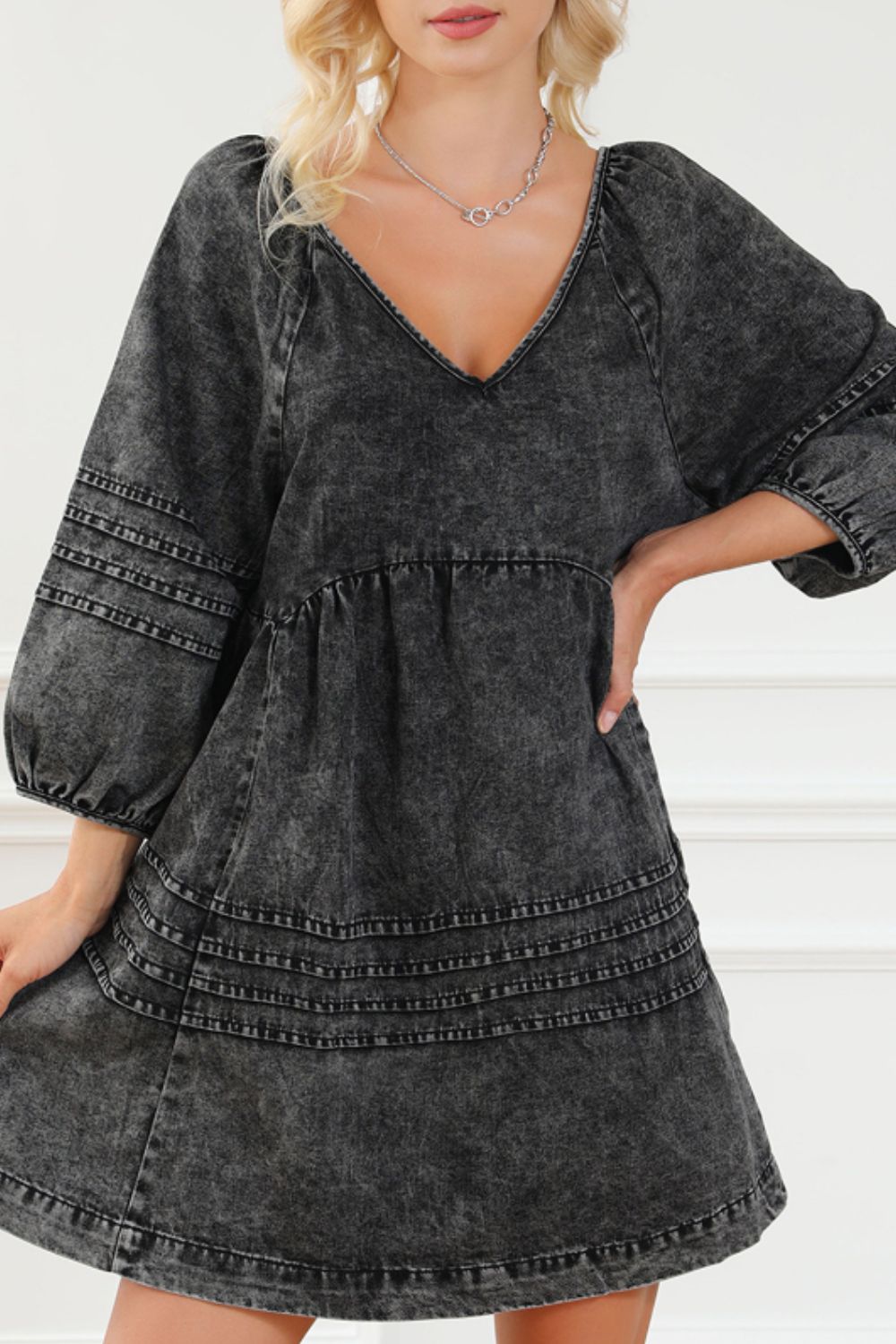 Koisoon V-Neck Three Quarter Sleeve Denim Dress