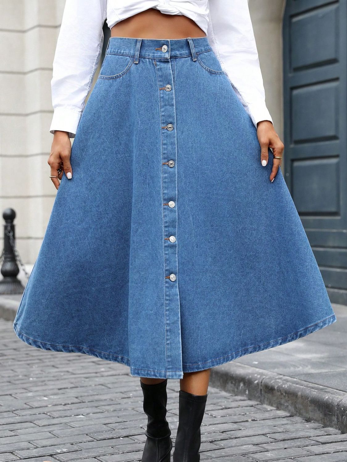 Koisoon Buttoned Midi Denim Skirt with Pockets