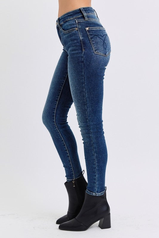 Koisoon Blue Full Size Mid-Rise Waist Skinny Jeans with Pockets