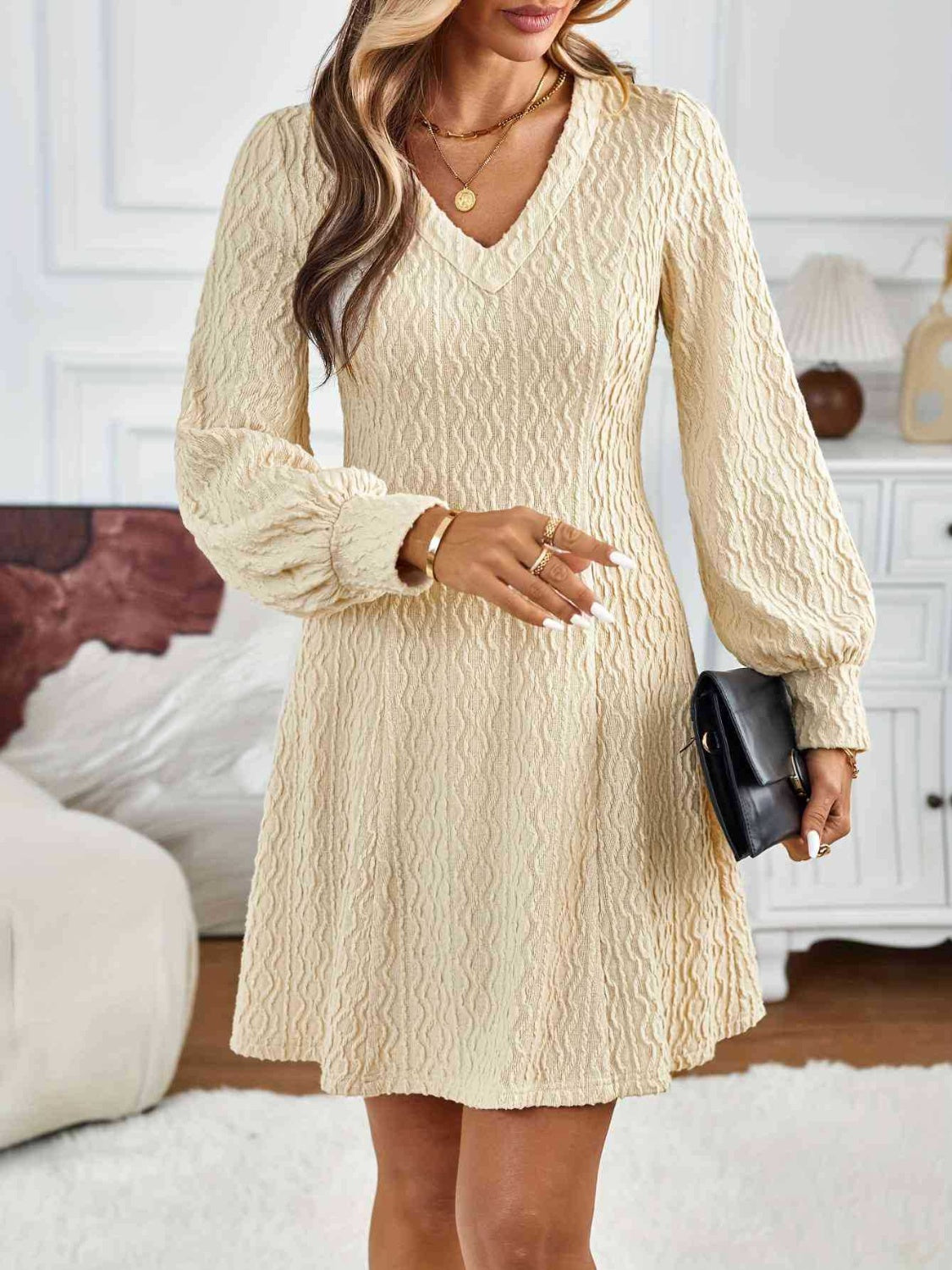 Koisoon Lace Detail V-Neck Long Sleeve Dress