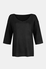 Koisoon V-Neck Three-Quarter Sleeve Knit Top