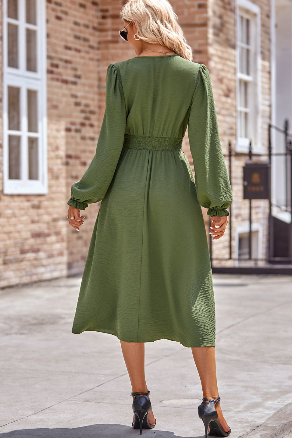 Koisoon V-Neck Flounce Sleeve Midi Dress